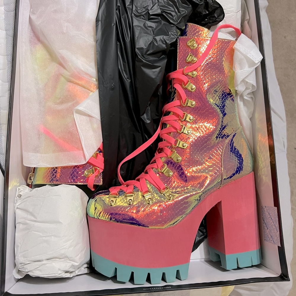 Stylish Mermaid Platforms